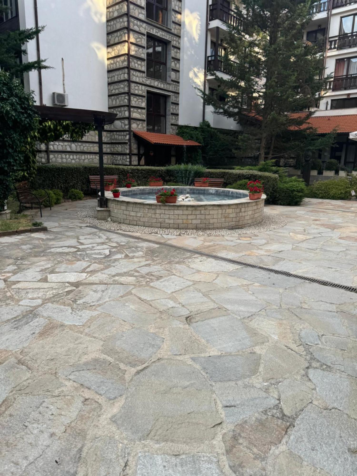 2-Bedroom, 2-Bathroom With Fireplace And Garden At Winslow Infinity Bansko Exterior photo